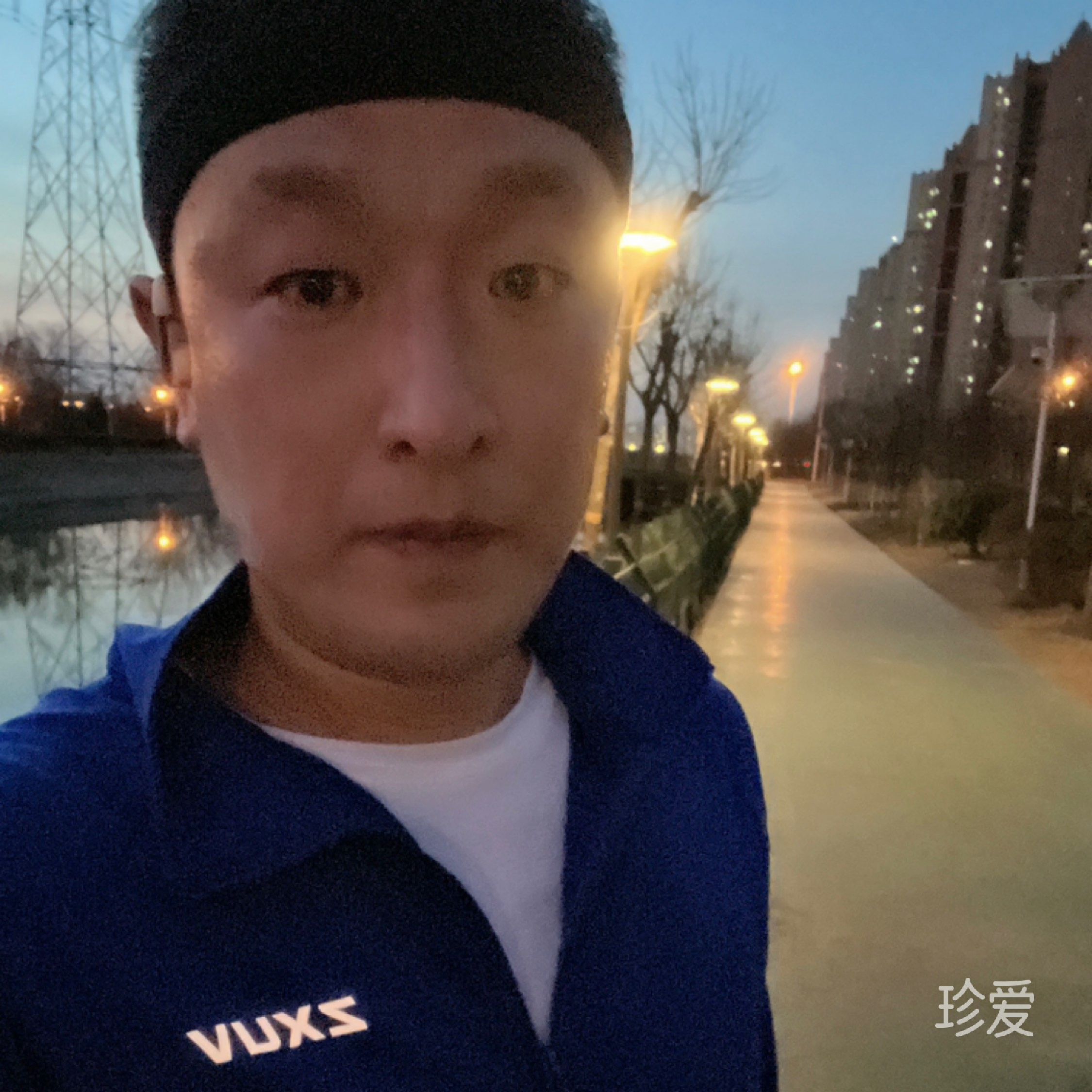徐艾梵