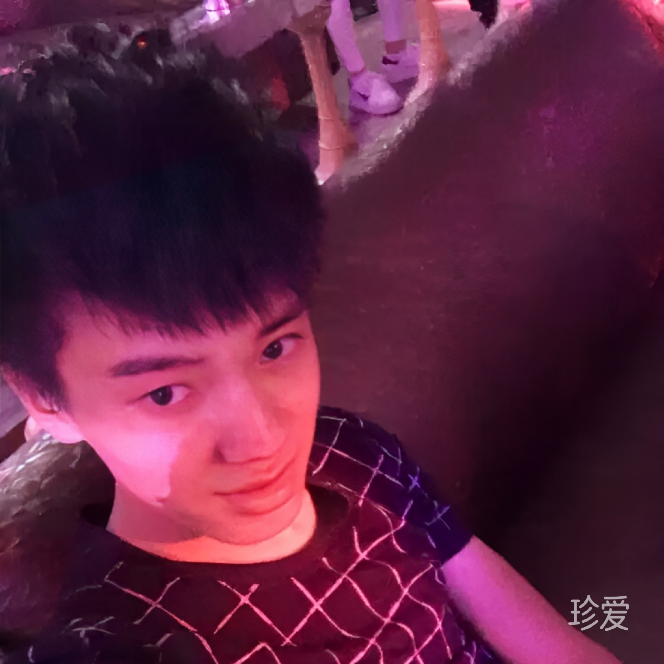 黑夜里的一道光