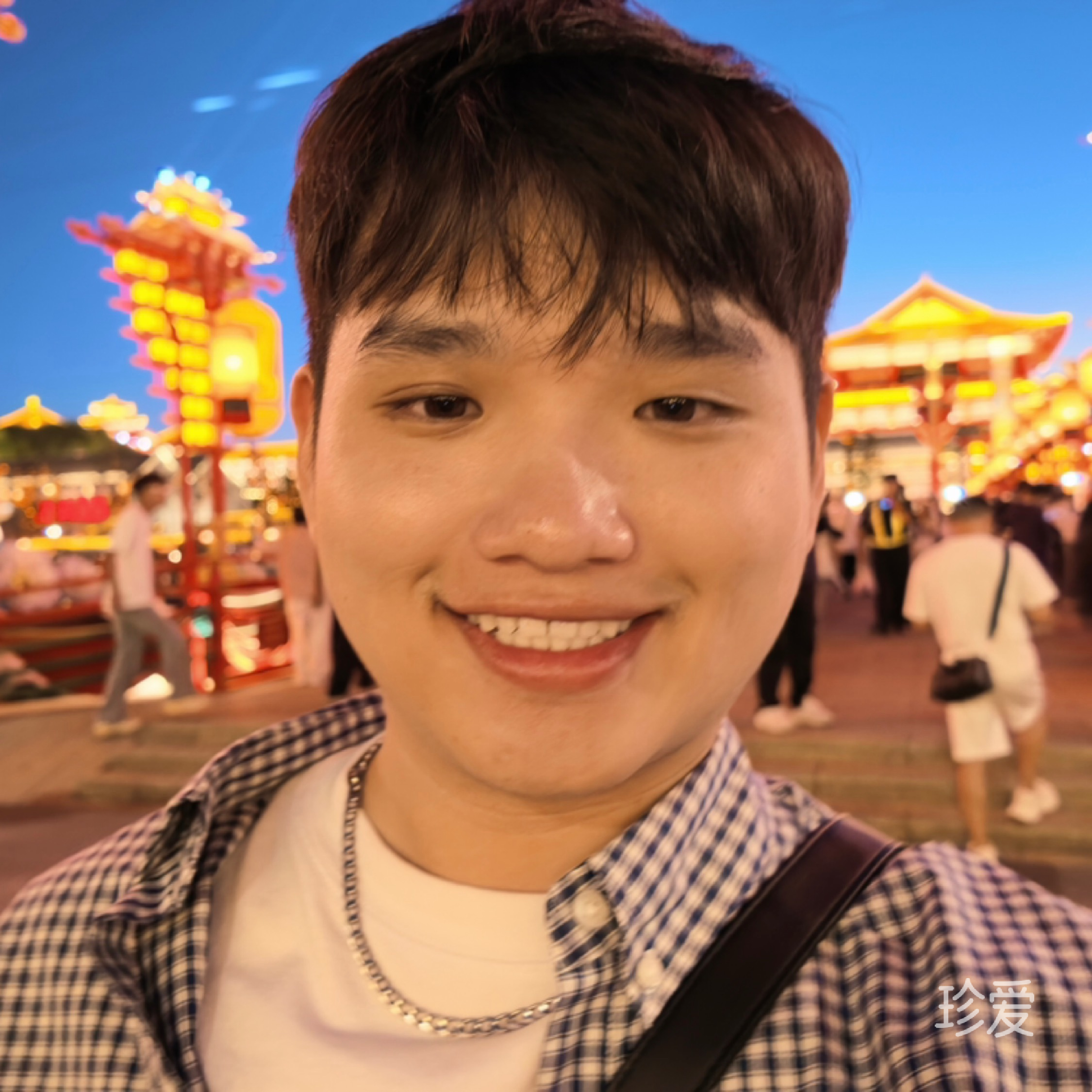 明巍