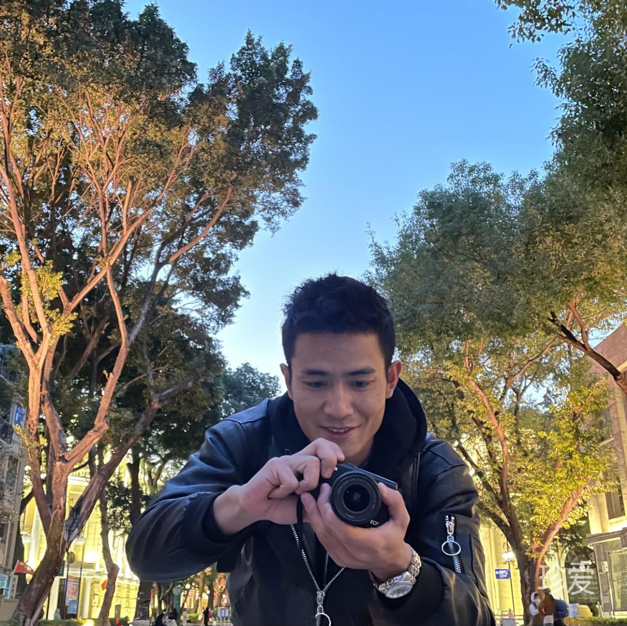 顾与我