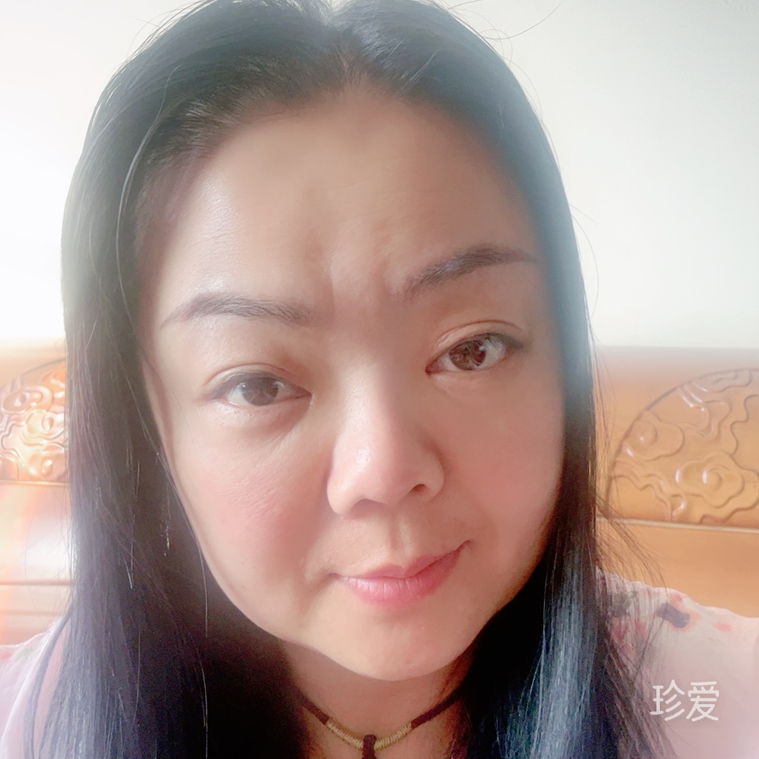 一半明媚一半忧伤