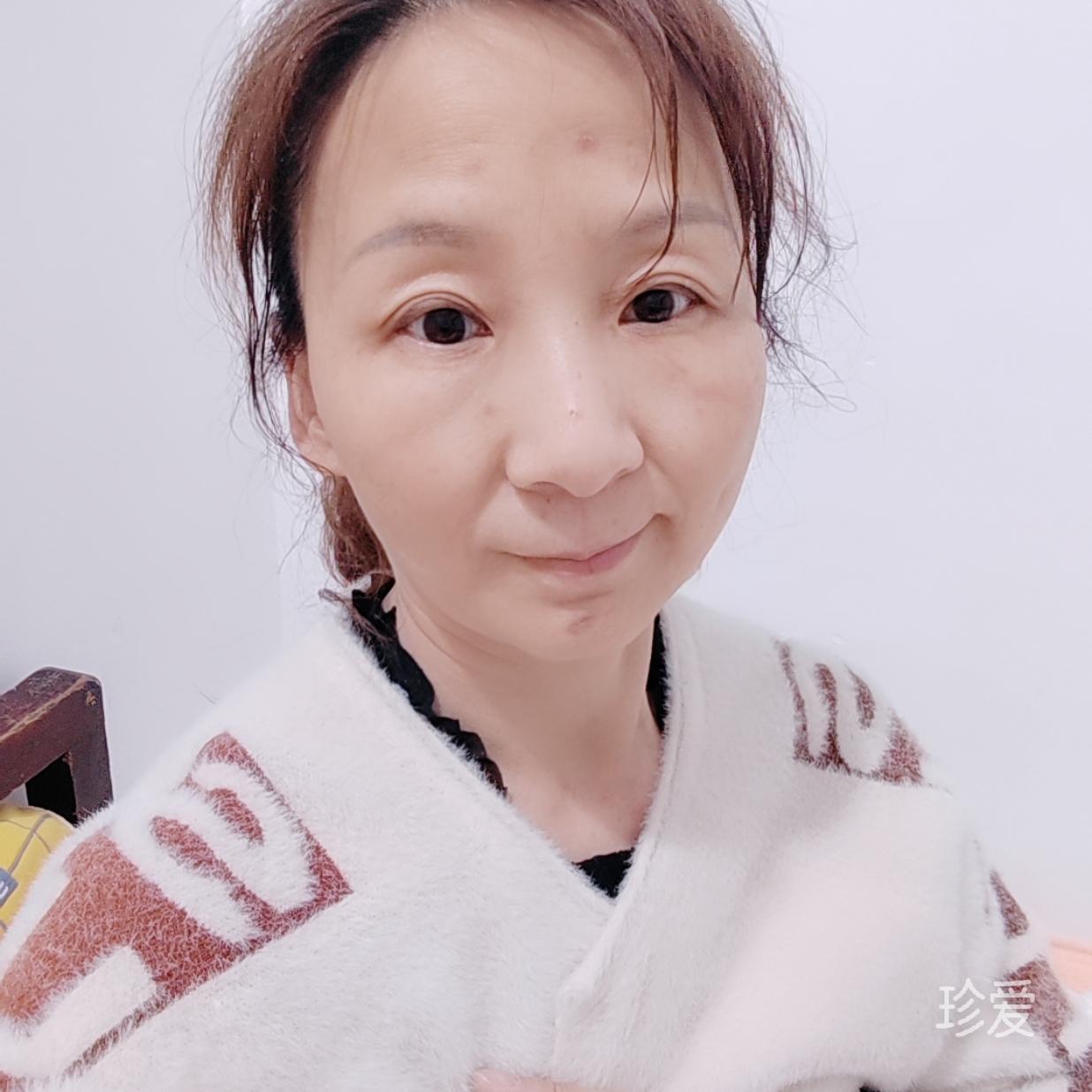妍彤