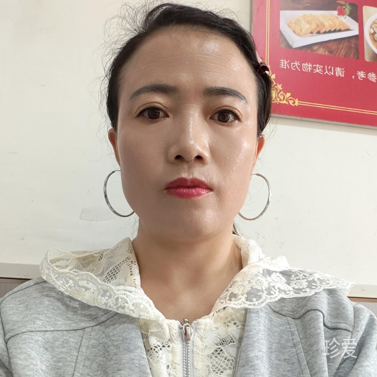 一个人走过