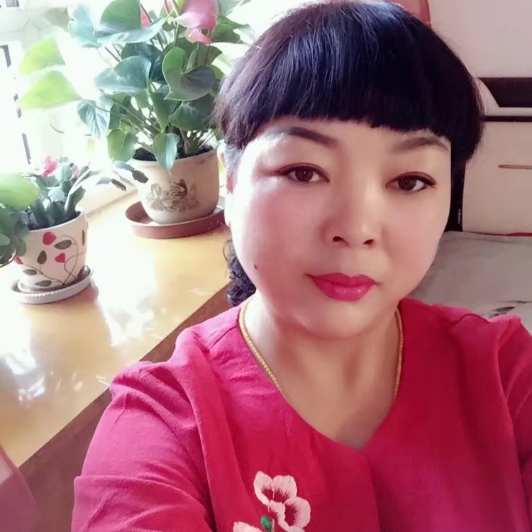 传统纯真的女人