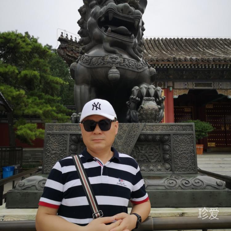 携手走过春夏秋冬