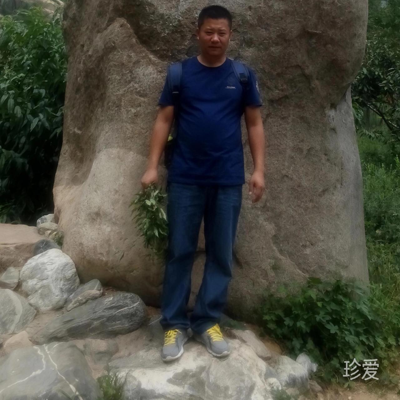 巍巍泰山