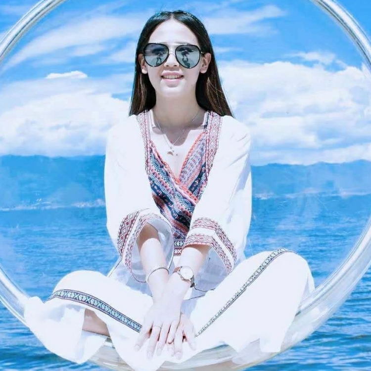 陽(yáng)光小女孩