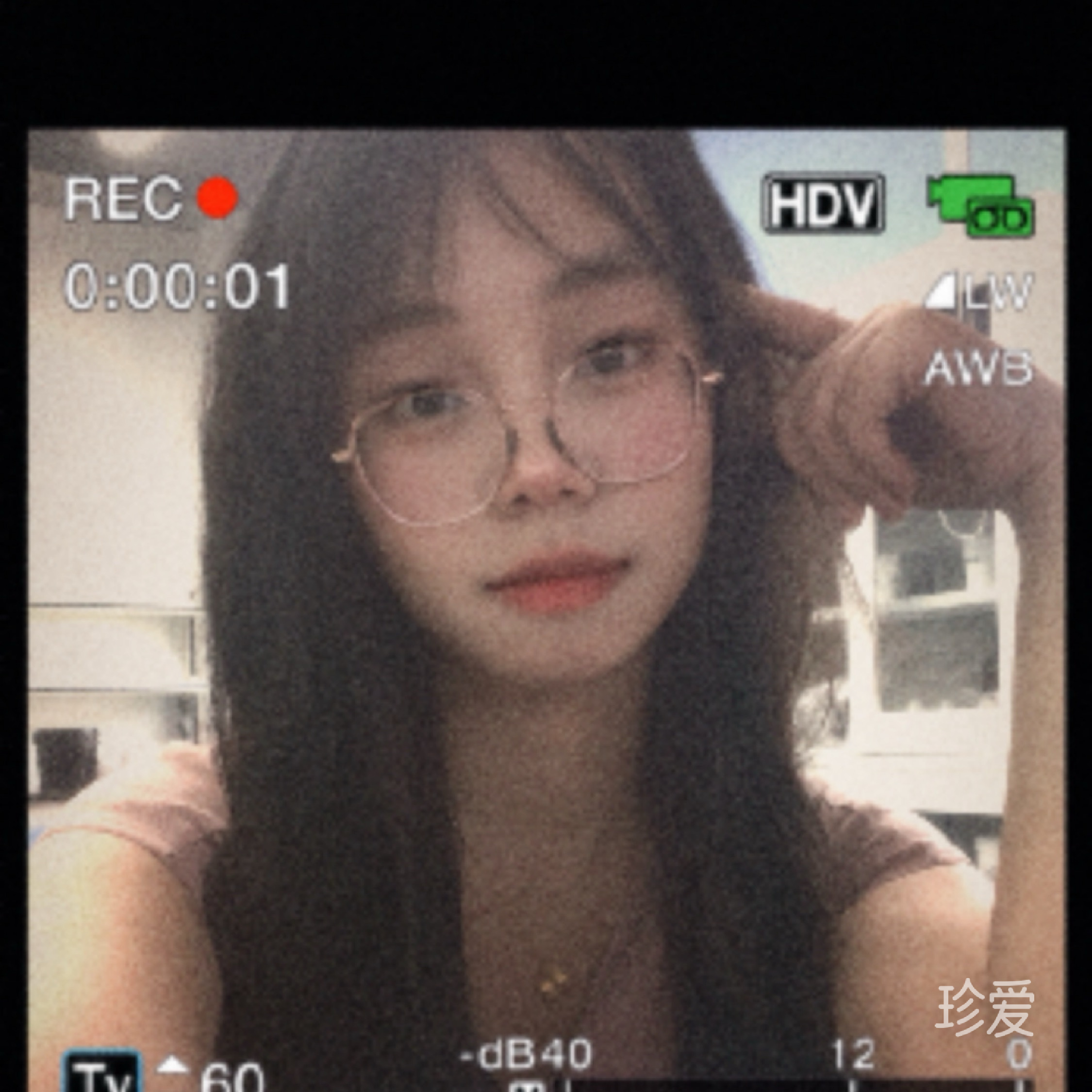 猛踢瘸子另一条腿