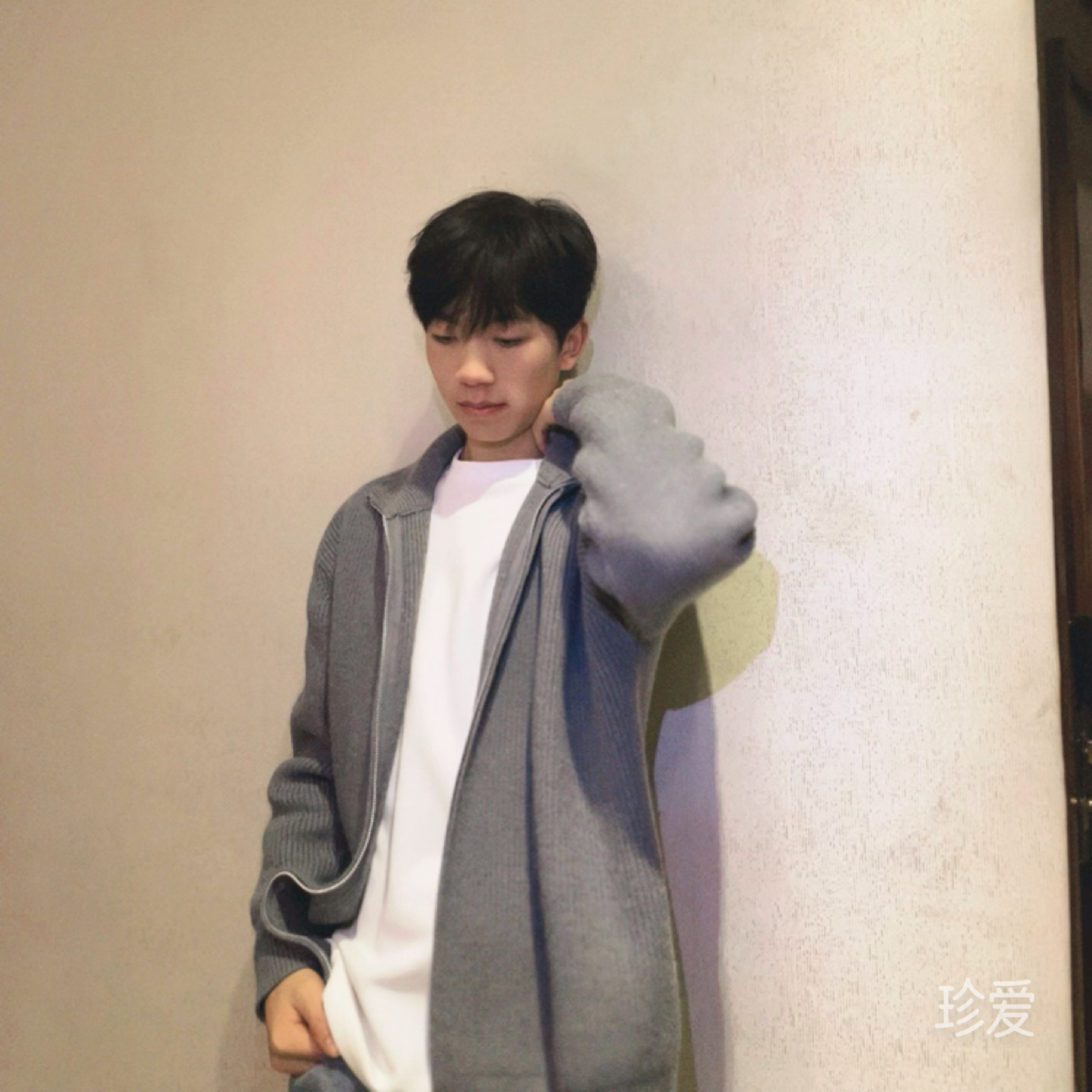 右手的执着