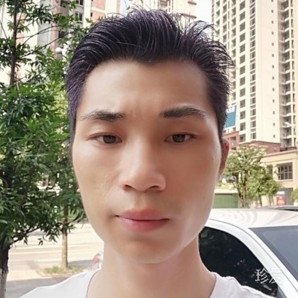 期待未来的她