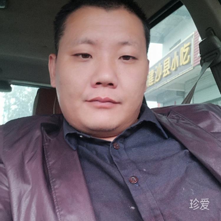 淡蓝色的云