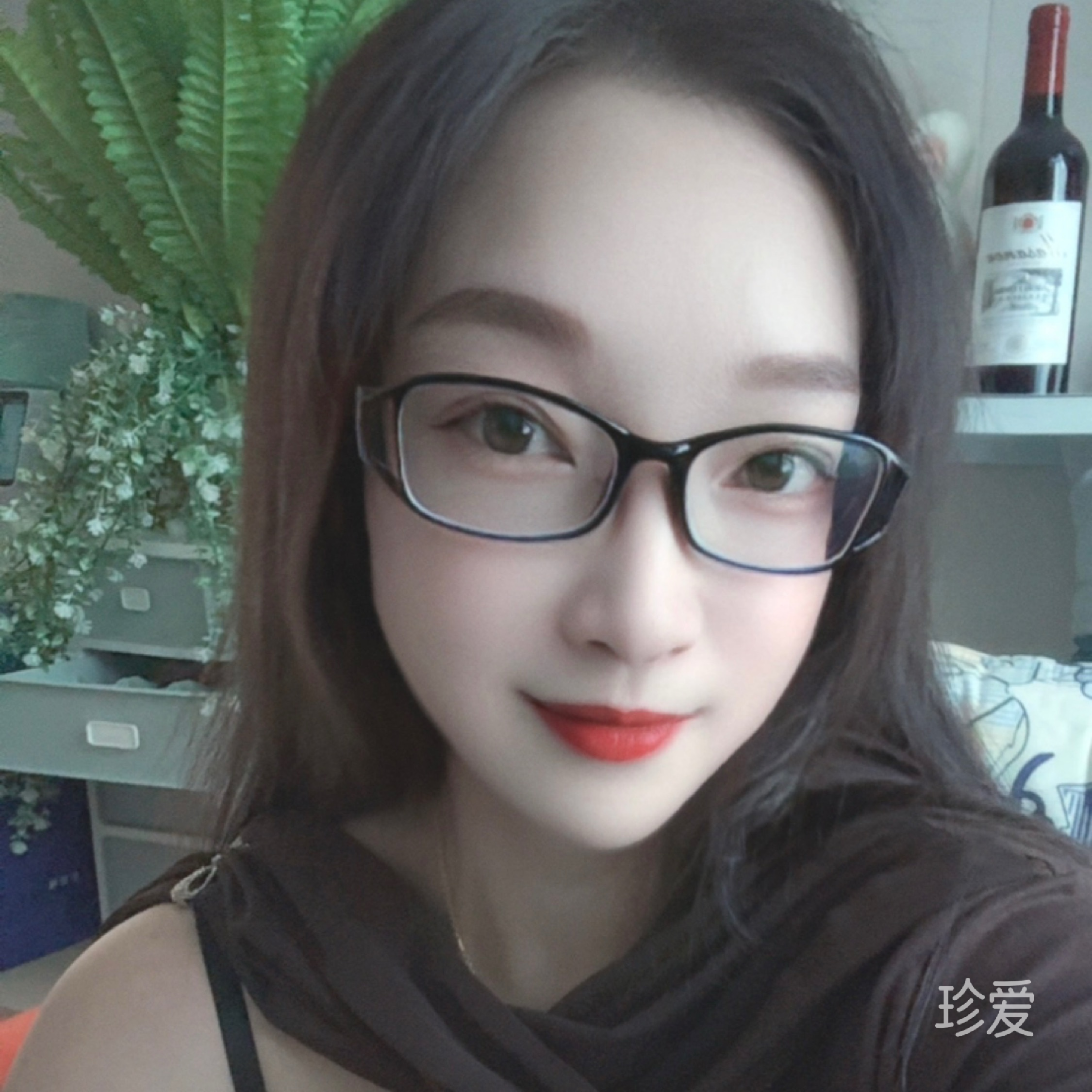 彤栀妍