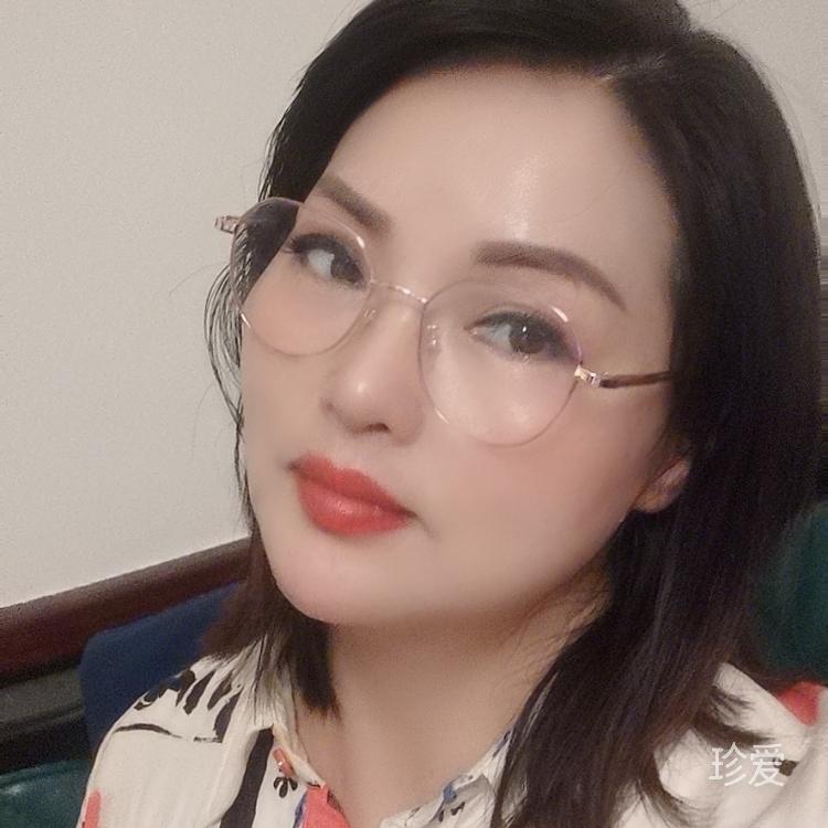 花自盛开蝶自来