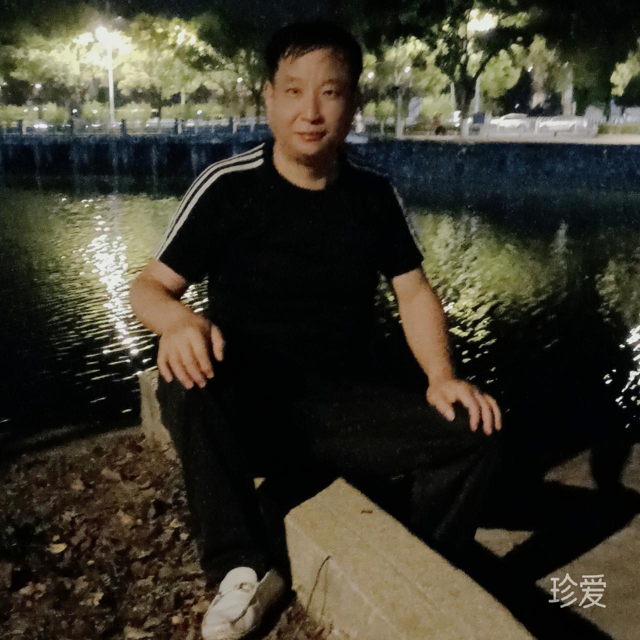 秋色临波