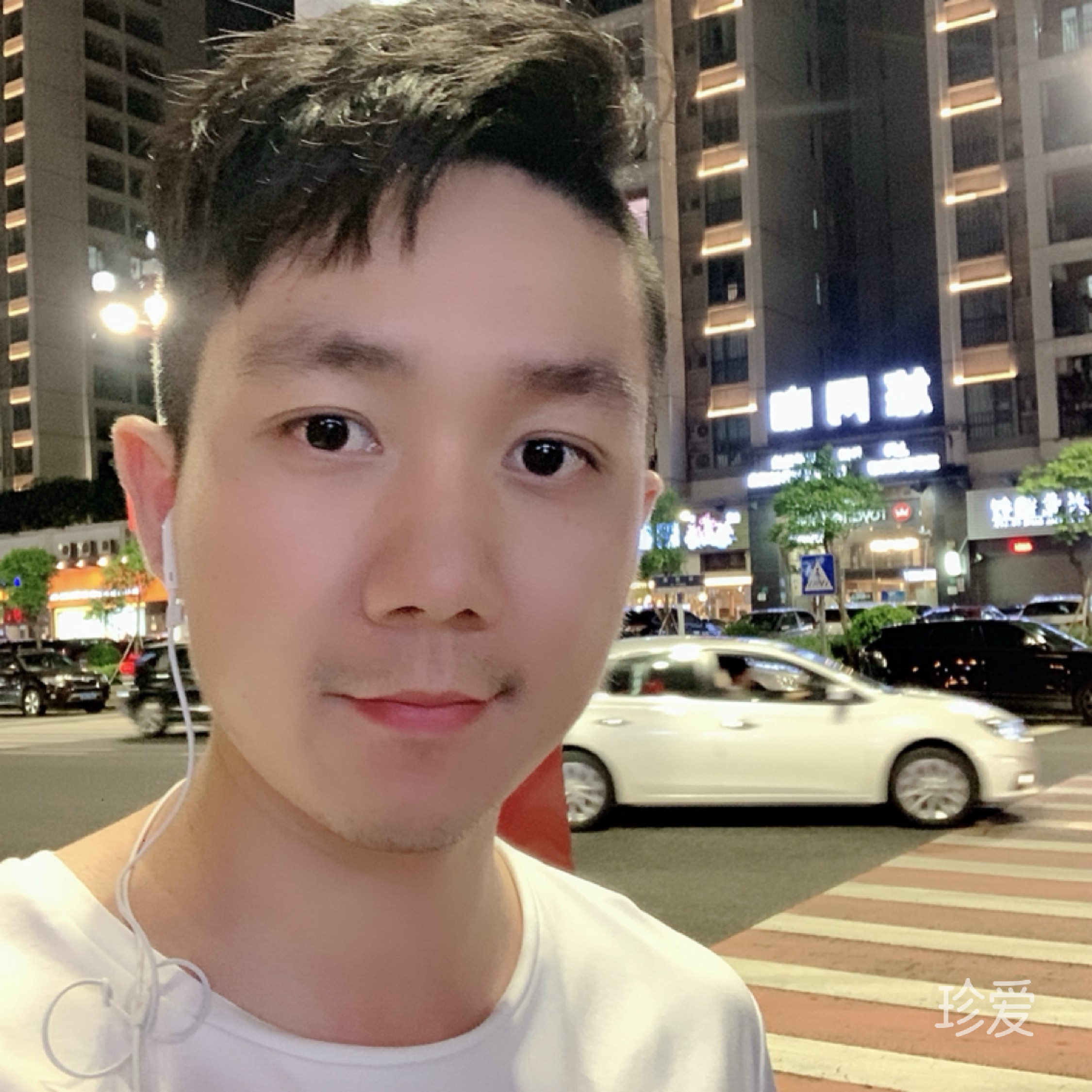笑饮泪
