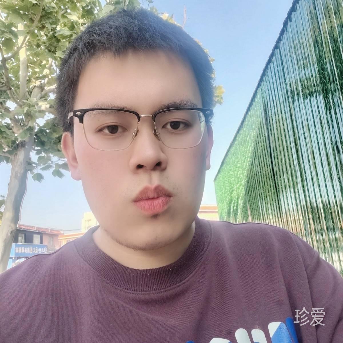 彩虹边的一朵雨云