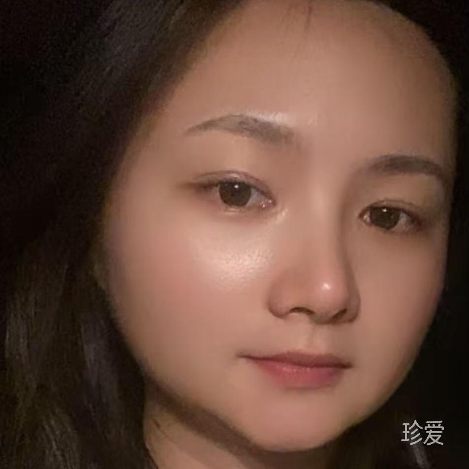 弯弯月儿