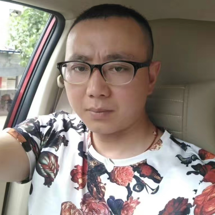 兩情相悅共白頭