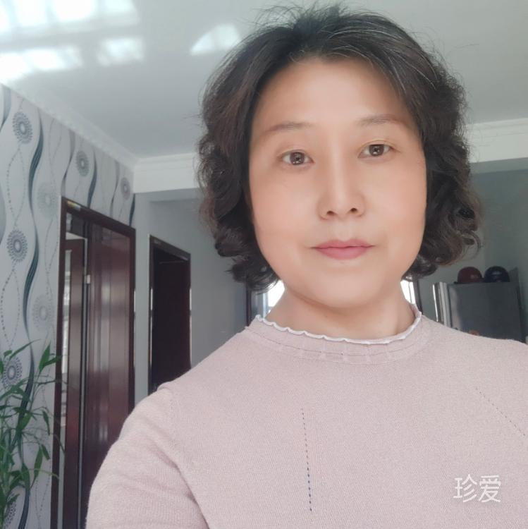 拂晓绽放的幽兰