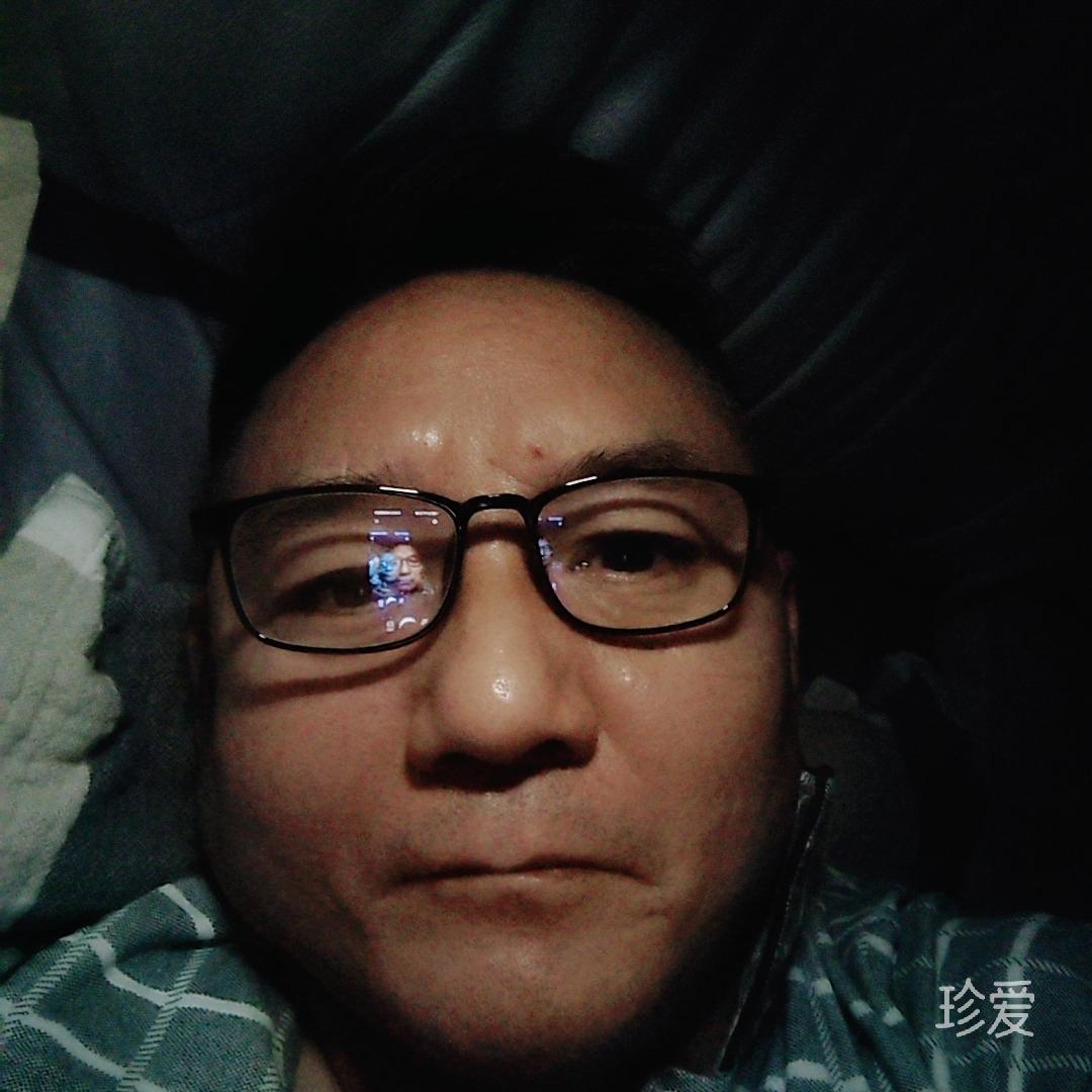 携手就一生白头