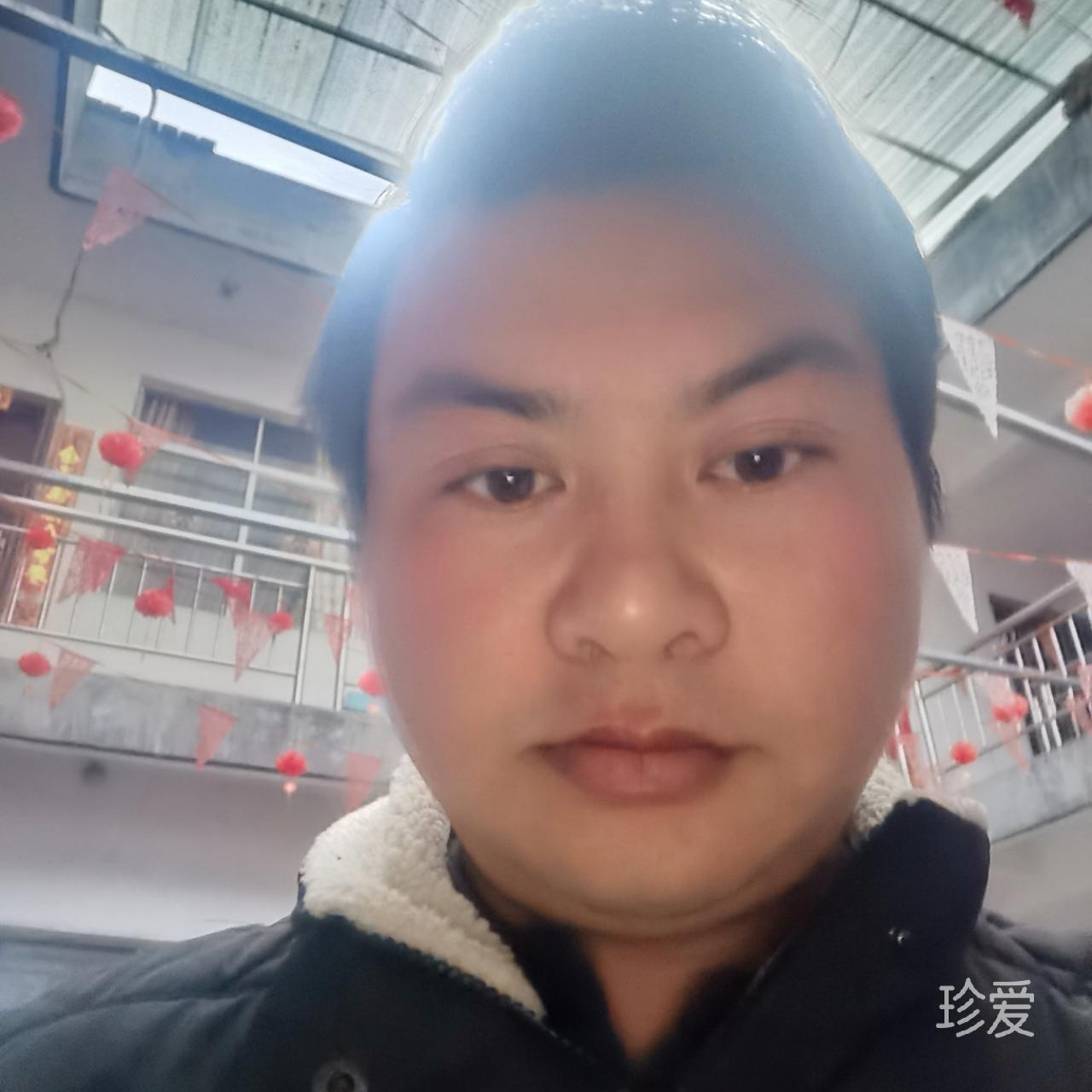一个人在走