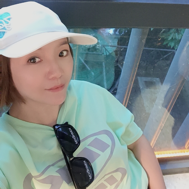 做一只安靜的燕子