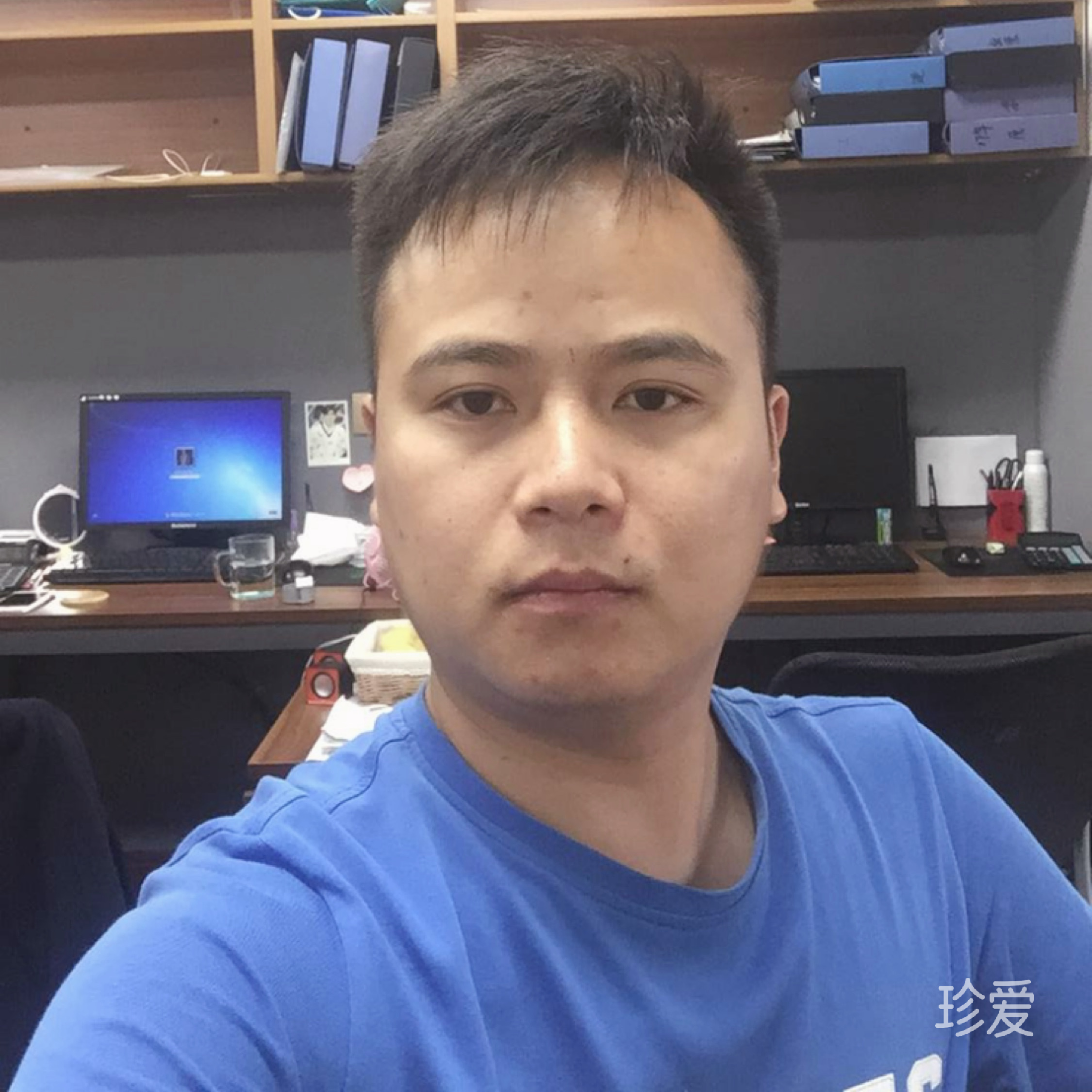 水中游