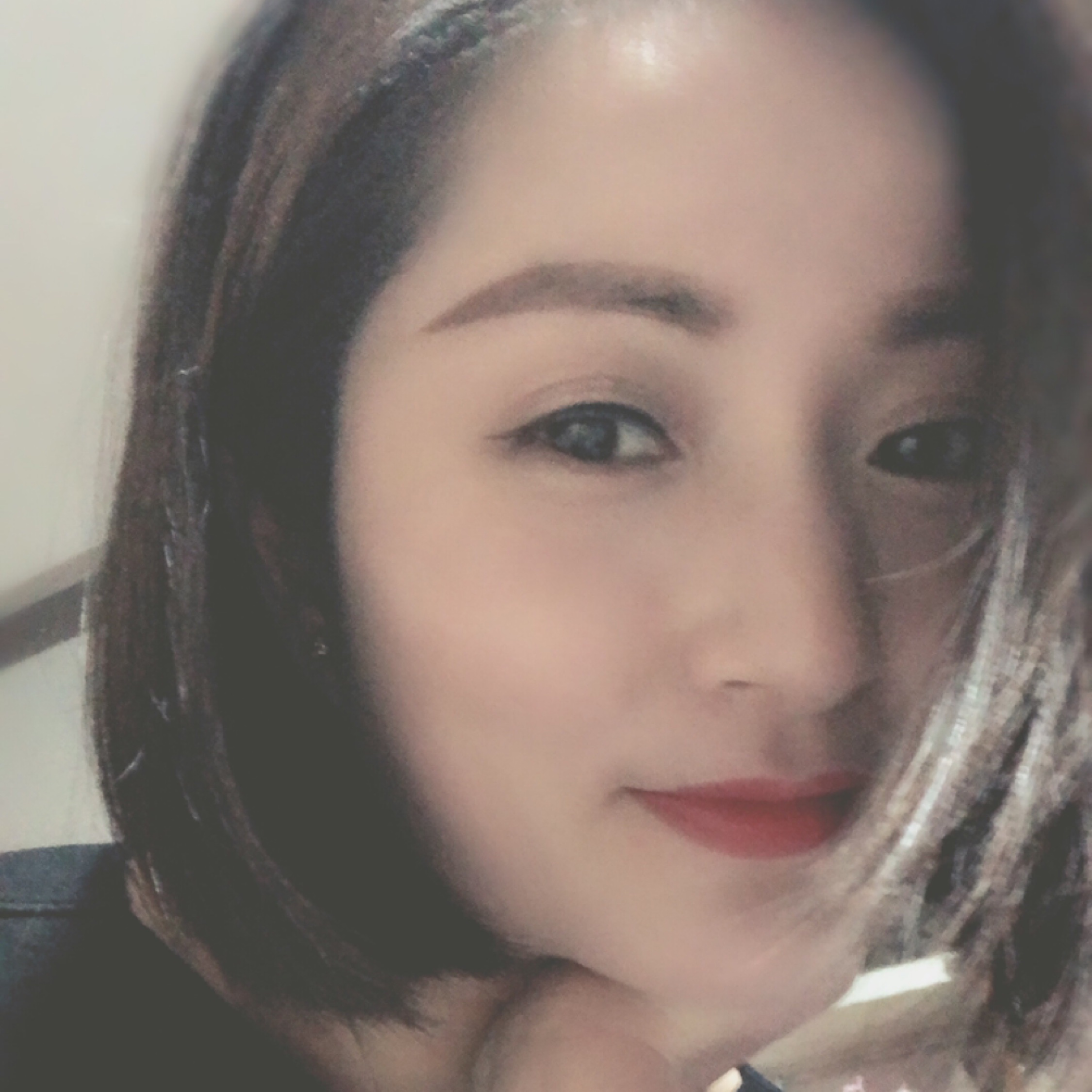 側(cè)耳傾聽(tīng)