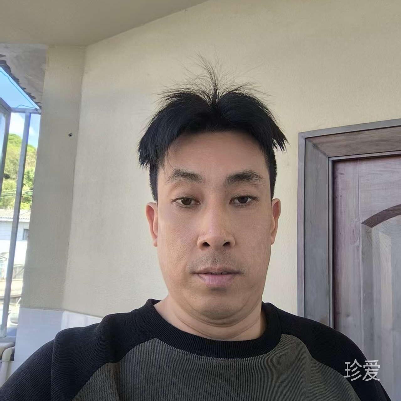 深蓝色的星空