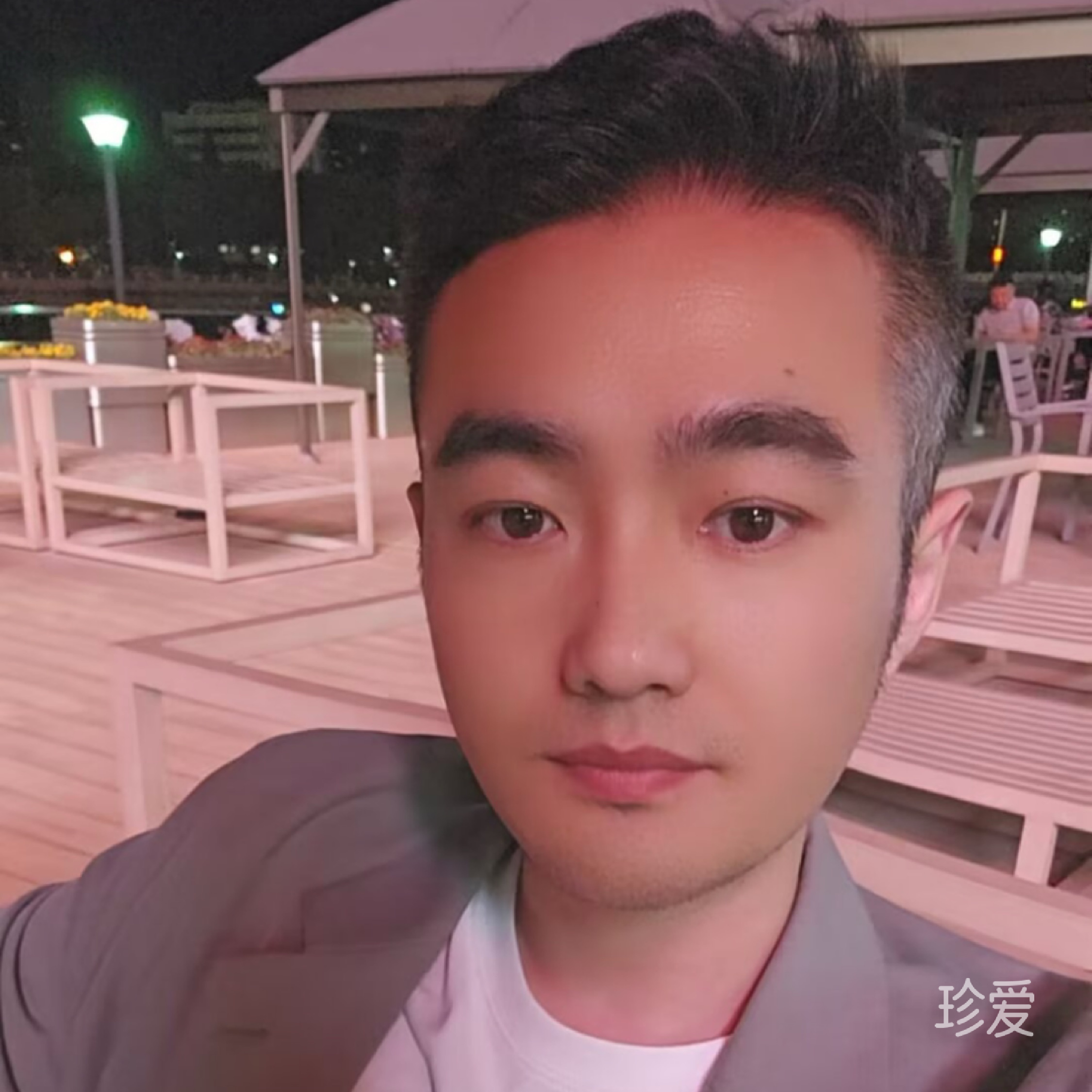为情千疮百孔