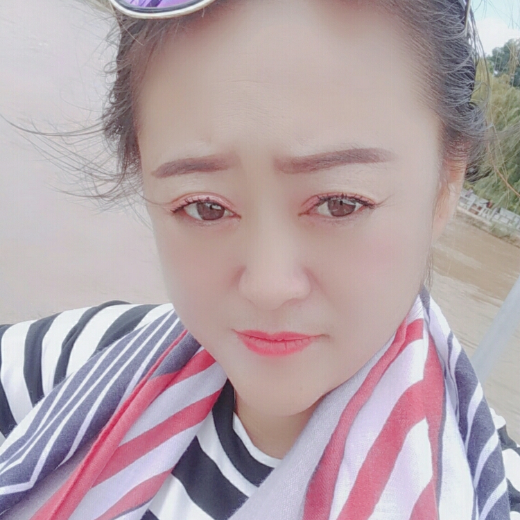 愛(ài)笑嘚燕子