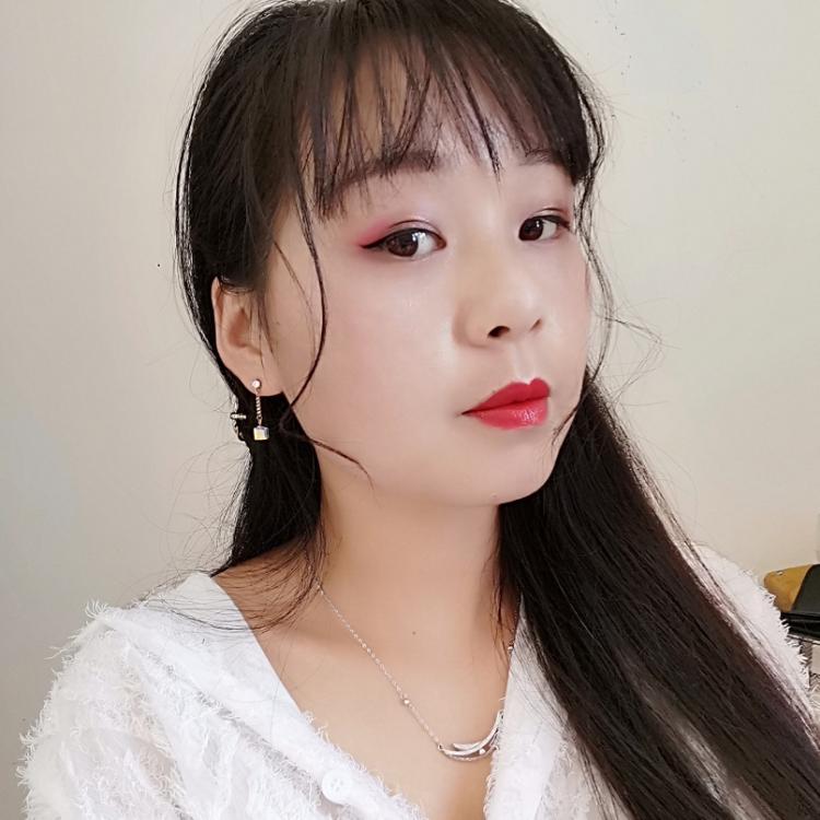 张芯乐没充钱