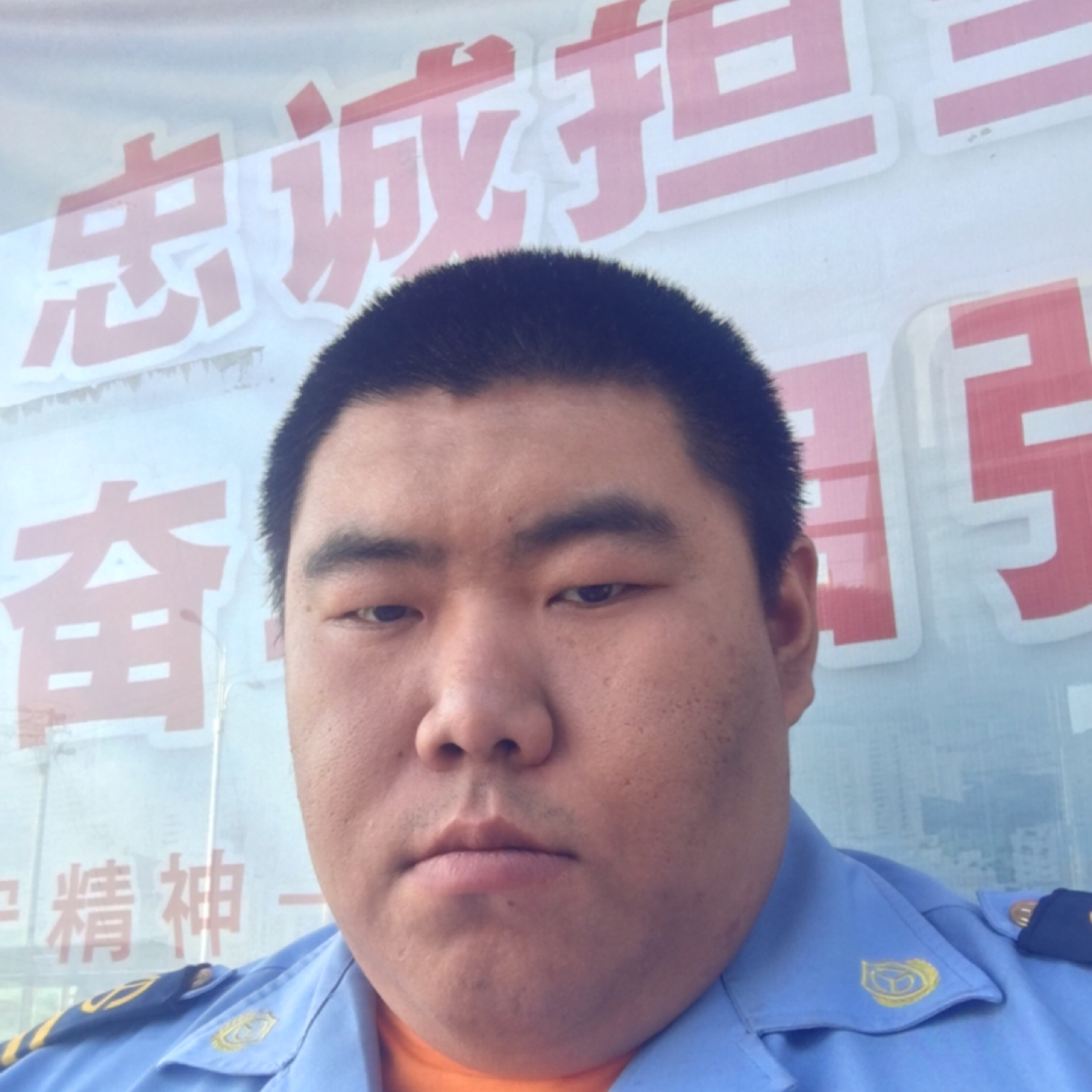 老鼠扛刀滿街找貓