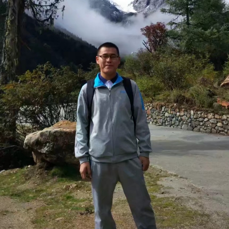 風走在疾風暴雨中