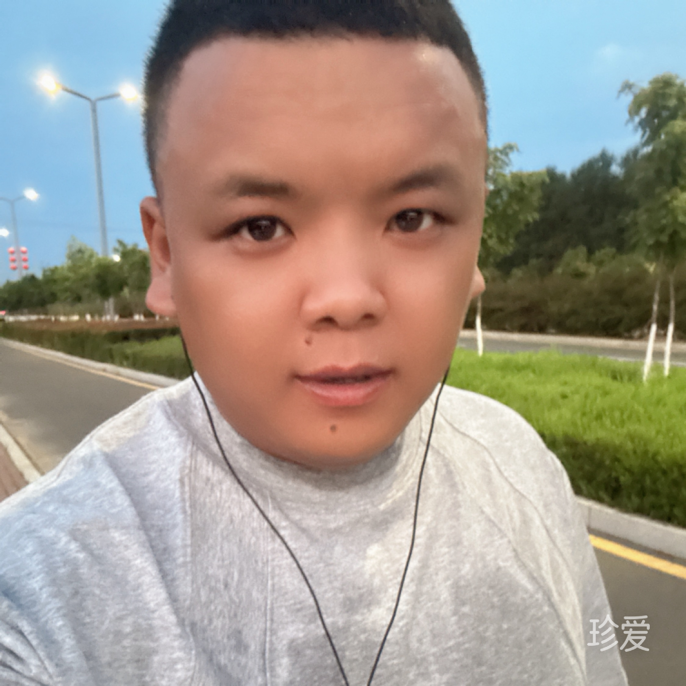 只想爱一人