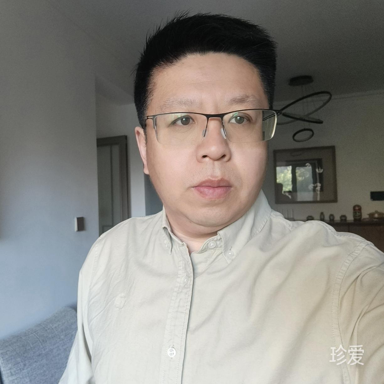 落花不见泥