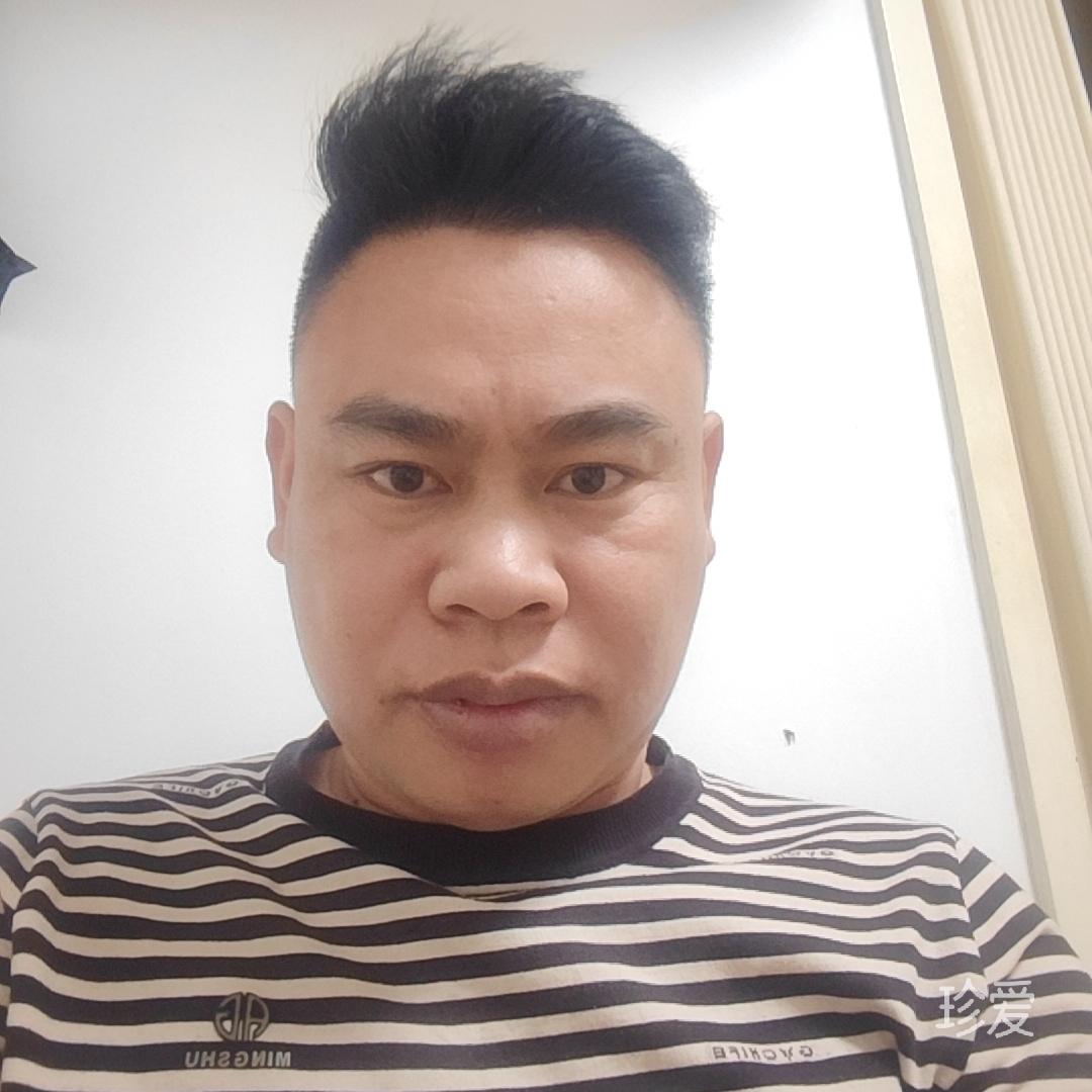 白衣少年