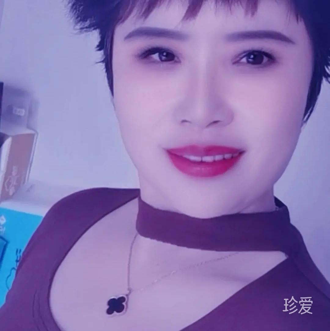 夜空上的流星雨