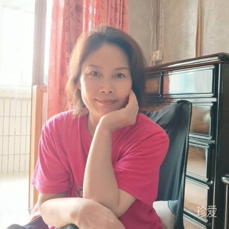 水边的阿迪丽娜