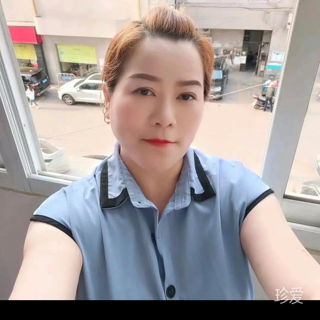 月阳霞飞