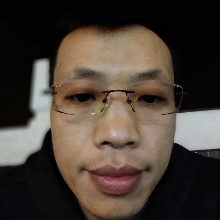 獨(dú)自走在雨中