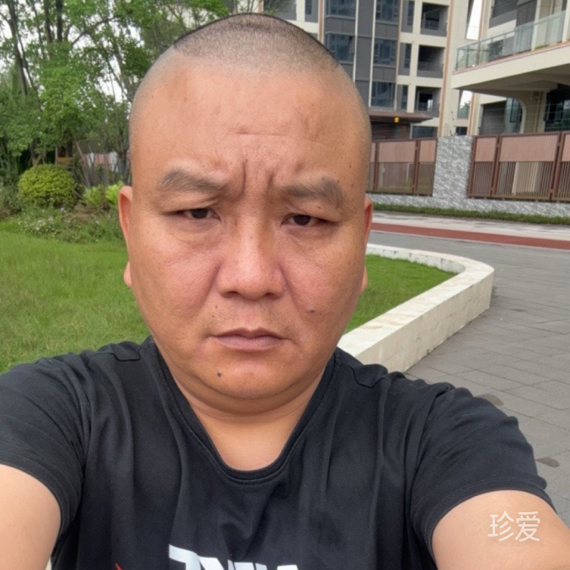罗建