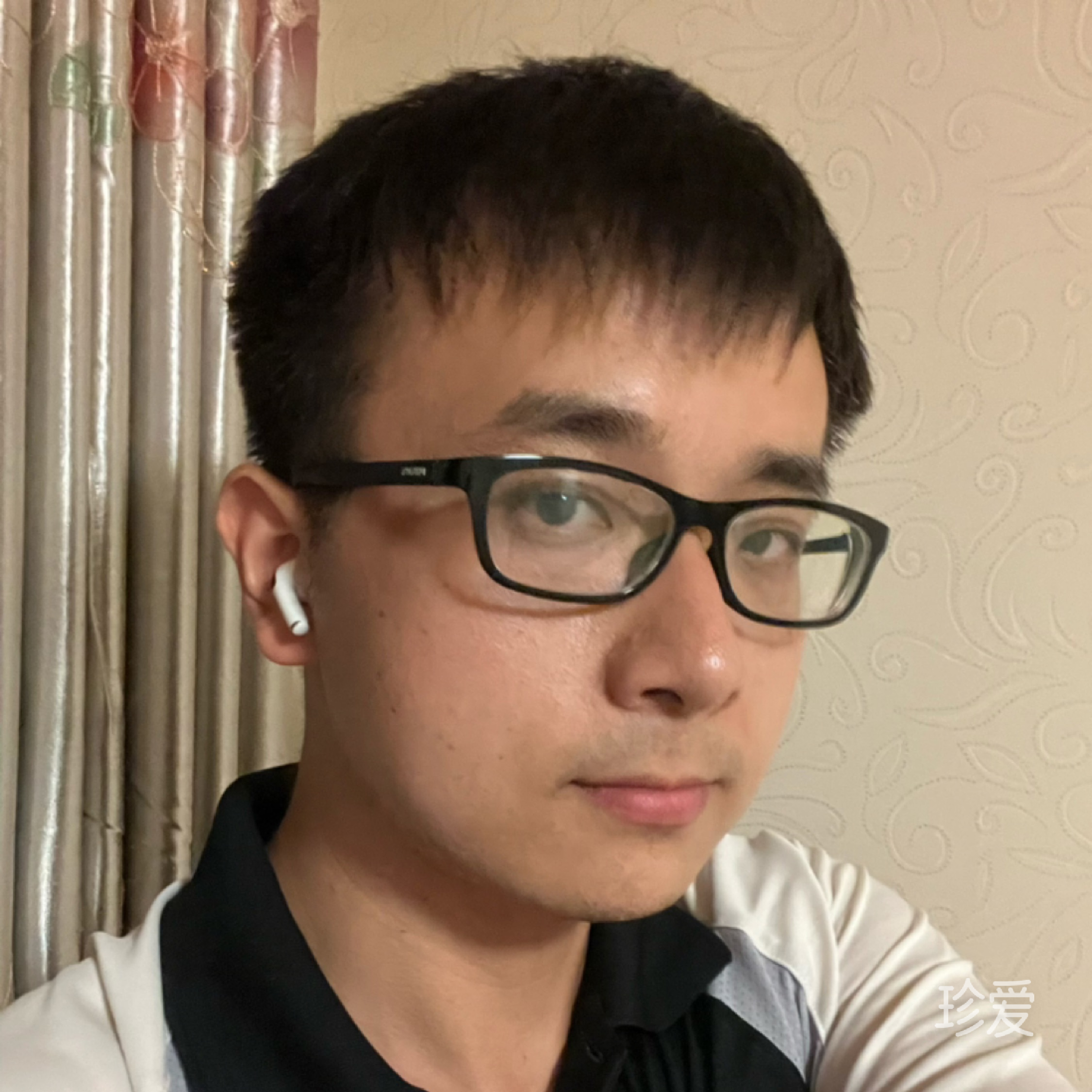 伟疯零