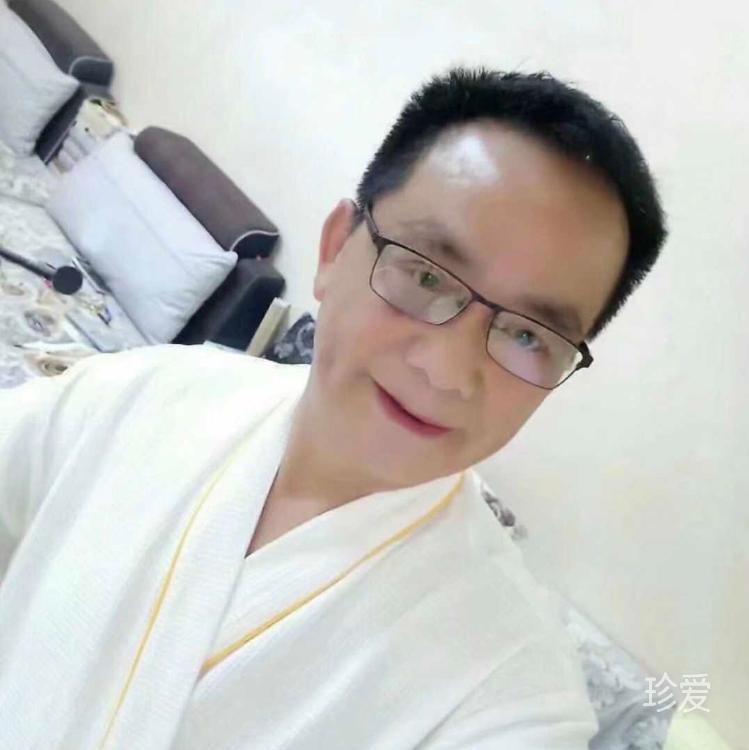 時(shí)光在孤獨(dú)中流失