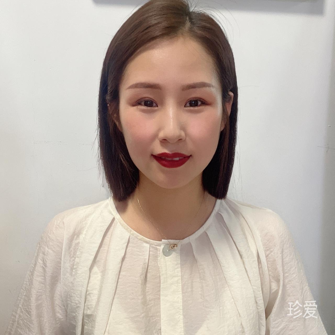 雪衣纤融