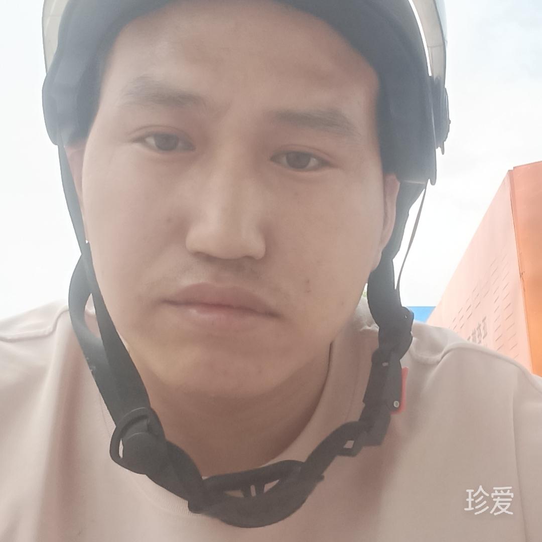 微泛白