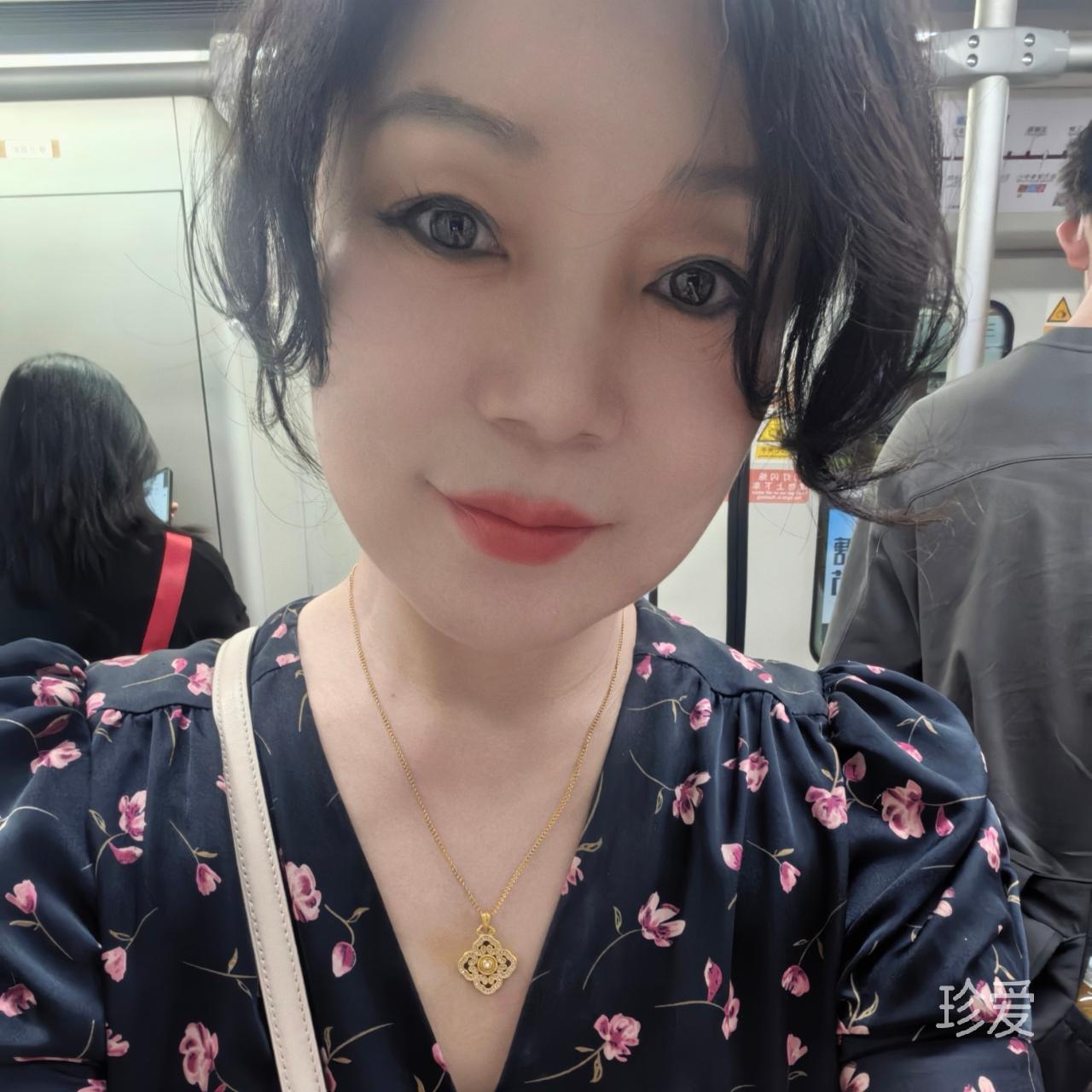 用微笑,诠释一切