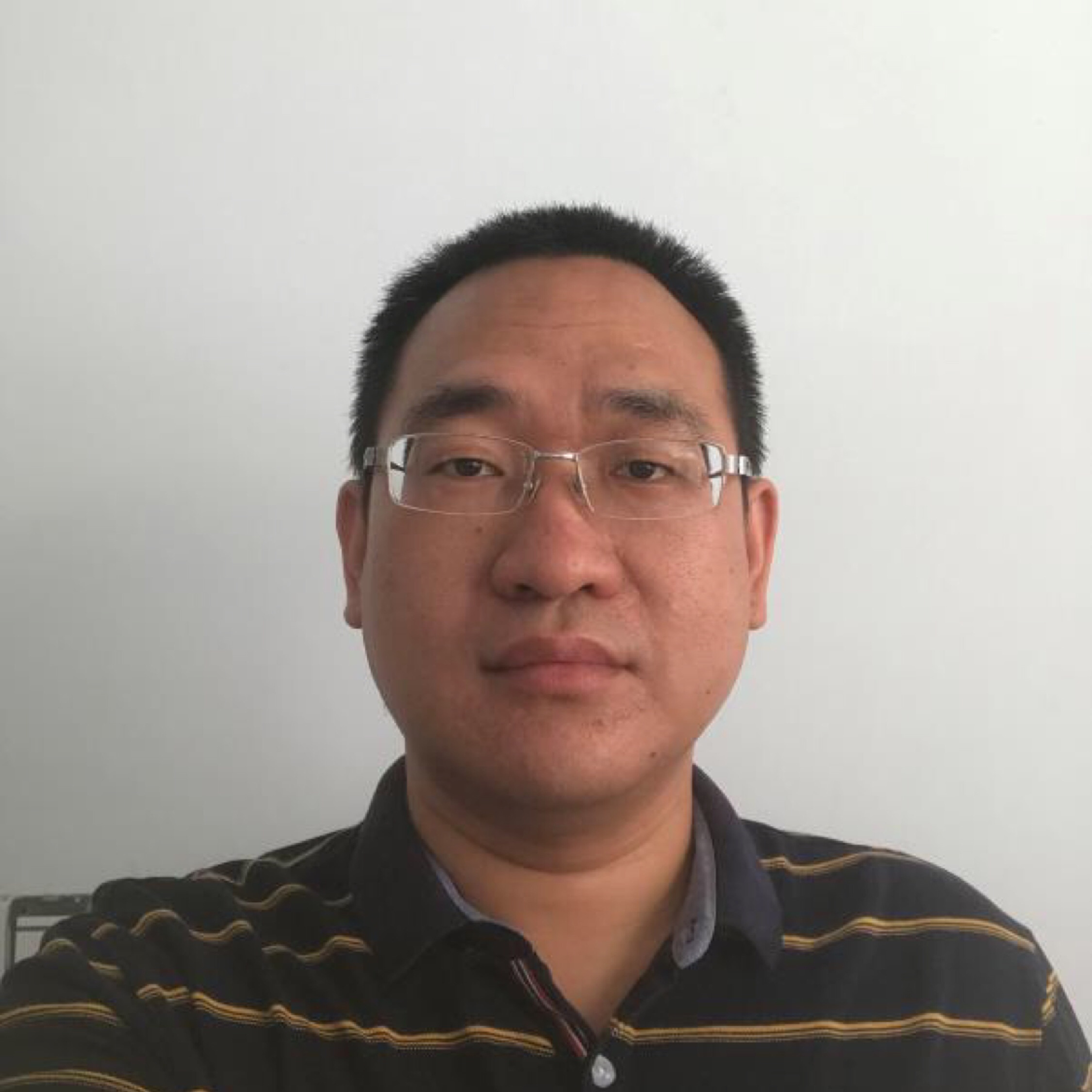 沧桑的脸破碎的心