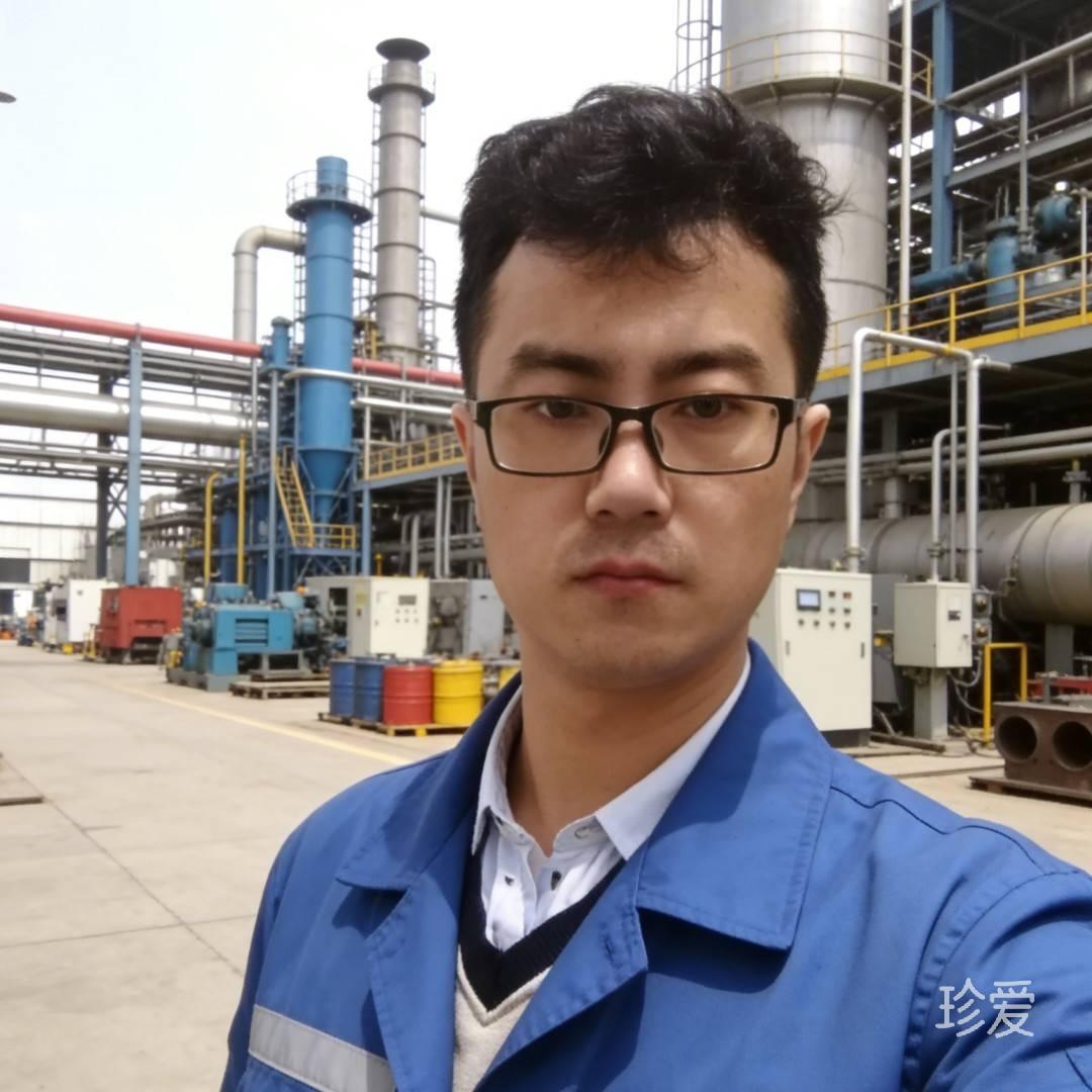 迷茫的旅游探险者