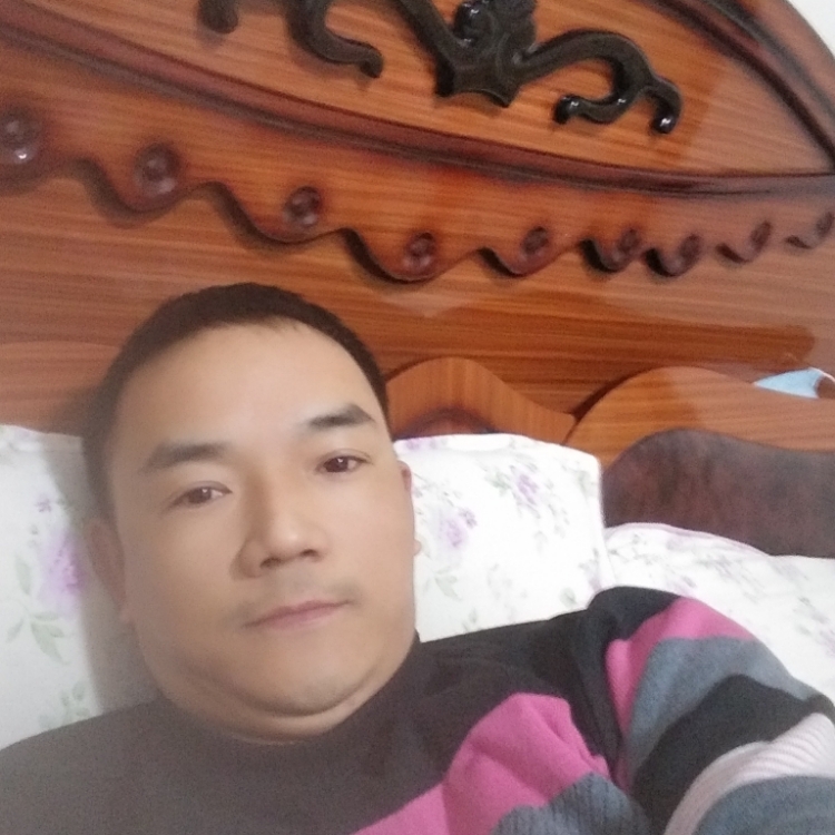 想牽個(gè)女朋友